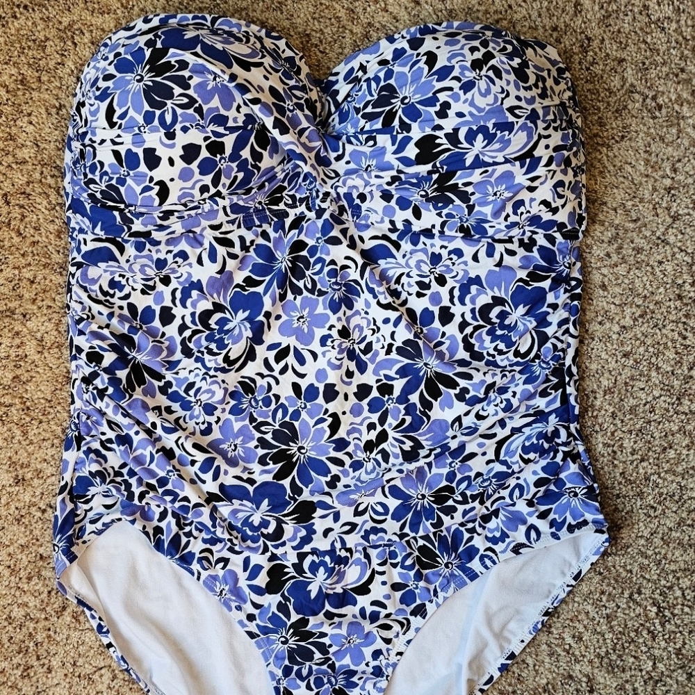 Liz Claiborne Plus Size 24W Bandeau Style Swimsuit New W/O Tags